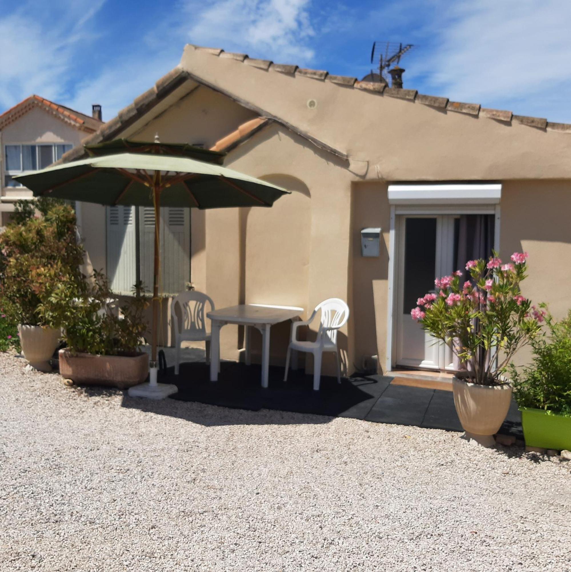 Appartement Meuble Bord De Mer Fos Sur Mer Fos-sur-Mer Exterior photo