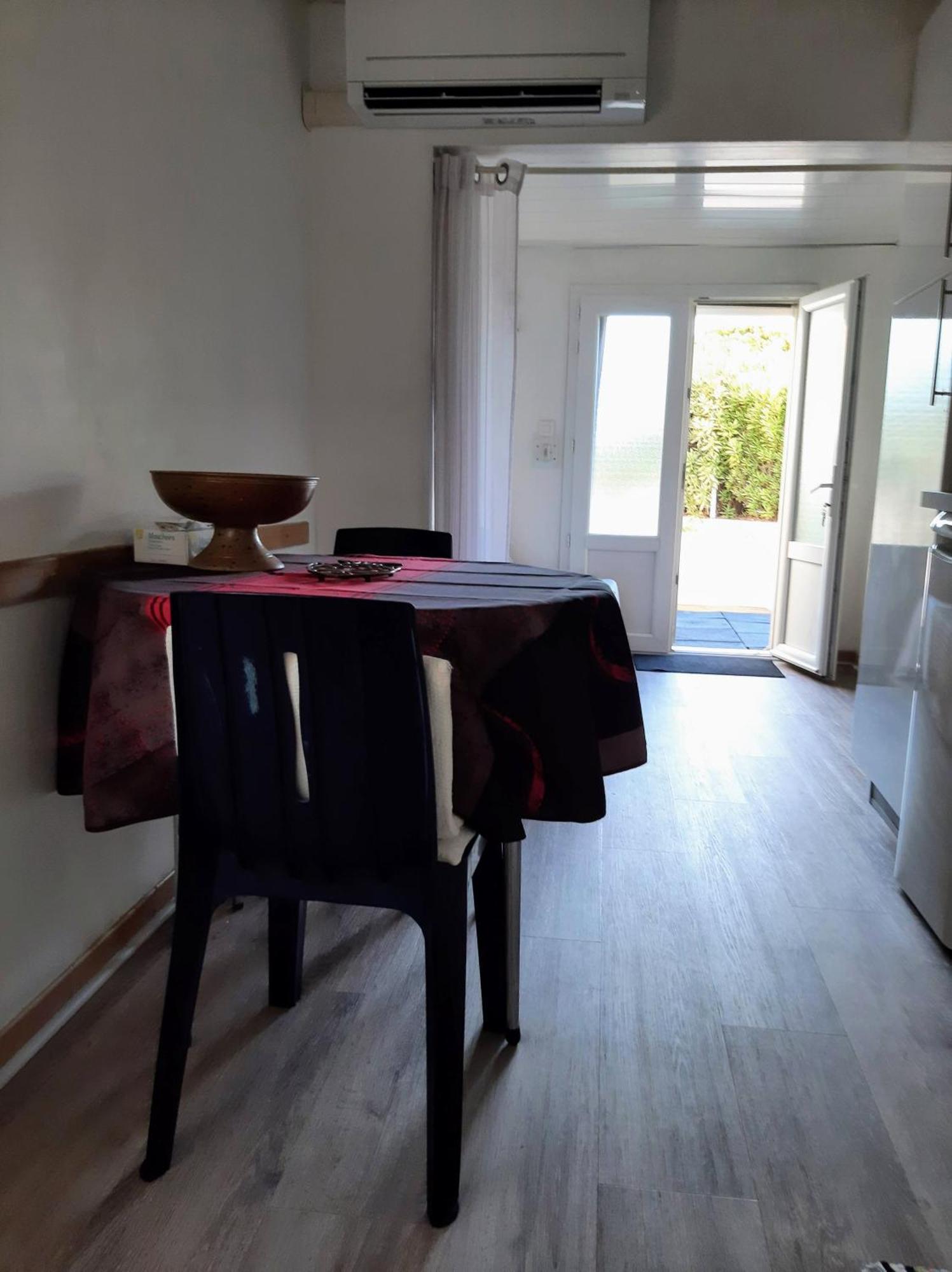 Appartement Meuble Bord De Mer Fos Sur Mer Fos-sur-Mer Exterior photo